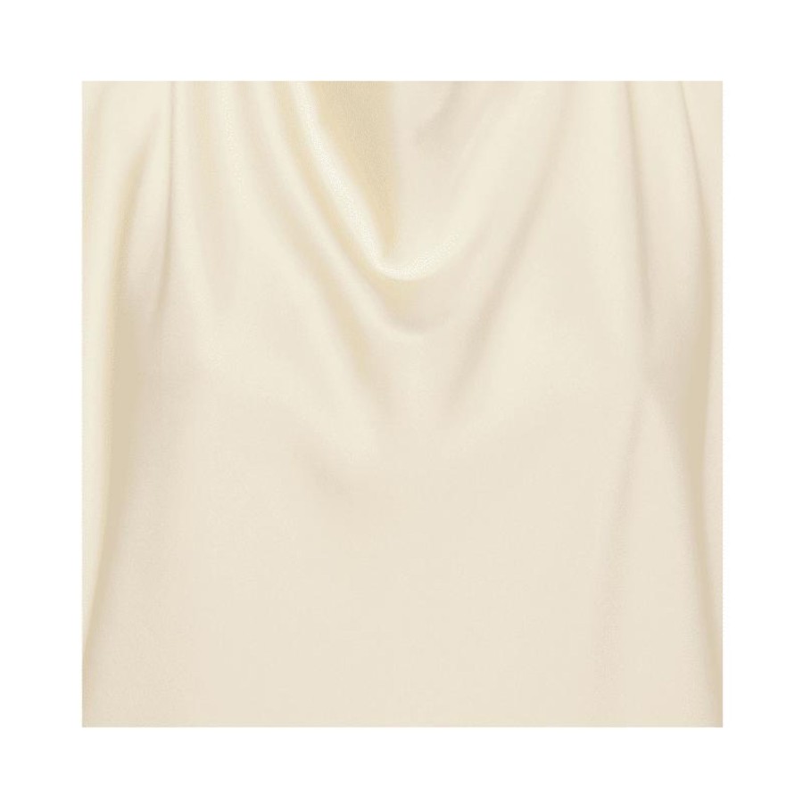 Toj Karmamia Copenhagen T-Shirt | Peony Blouse - Ivory